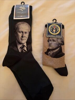 Men's and women’s historical figure socks Black & Tan